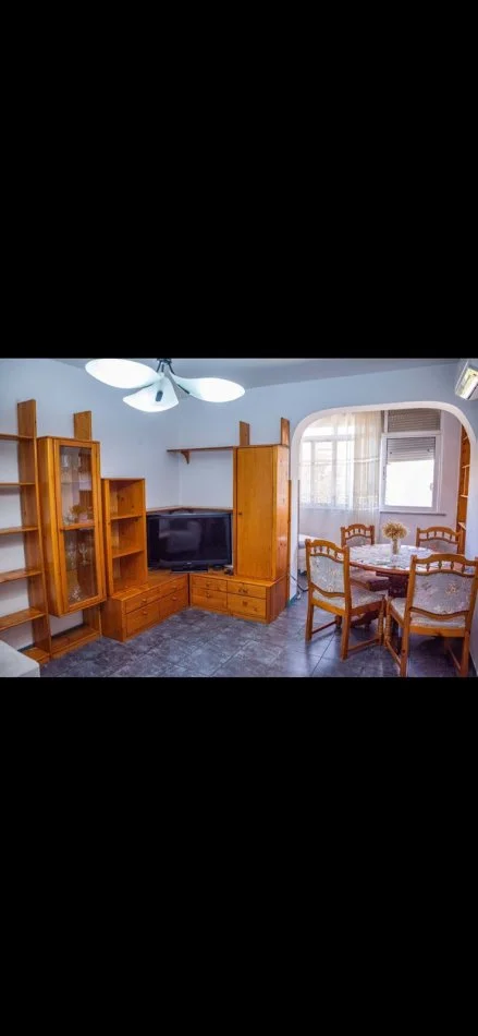 Tirane, jepet me qera apartament 2+1+Ballkon Kati 4, 77 m² 600 € (PAZARI I RI)