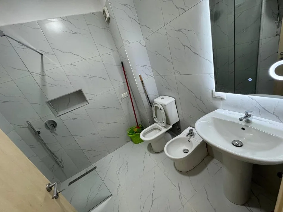 Tirane, shitet apartament 1+1 , 52 m² 65.000 € 