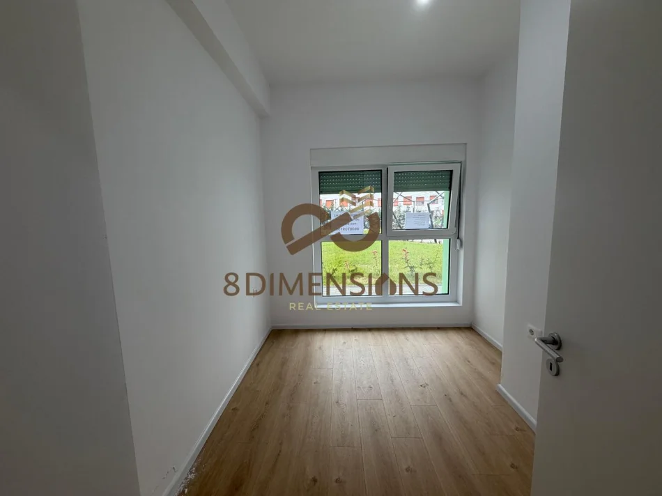 Tirane, jepet me qera apartament 1+1 Kati 1, 46 m² 300 € (Ali Dem)