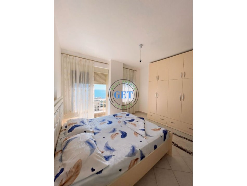Durres, jepet me qera apartament 1+1+Ballkon Kati 8, 65 m² 350 € (Rrota Kuqe,Plazh, Durrës)