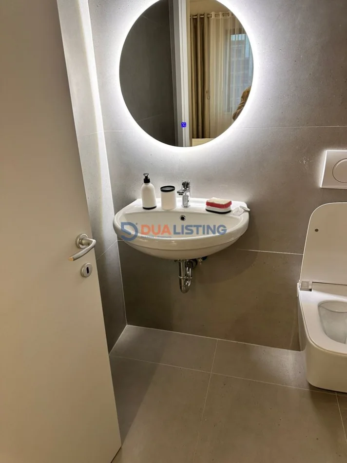 Tirane, jepet me qera apartament 2+1 , 850 € 