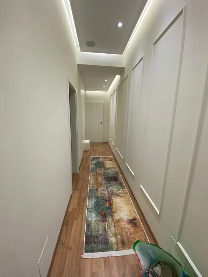 Tirane, jepet me qera apartament 2+1+Ballkon Kati 1, 80 m² 500 € (Rruga Pasho Hysa)