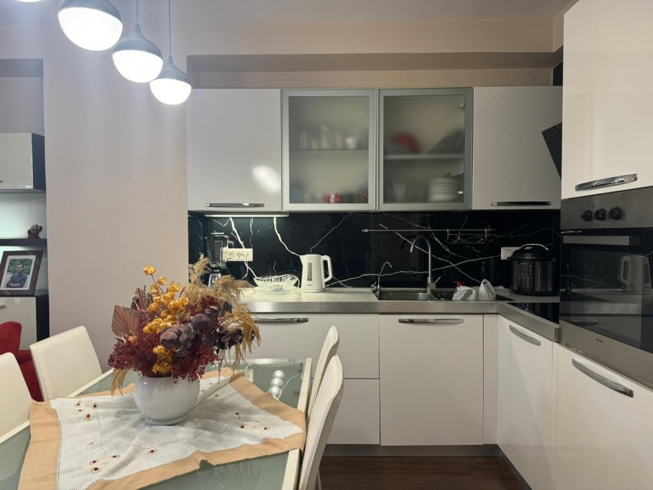 Tirane, shitet apartament 2+1 , 95 m² 205.000 € 