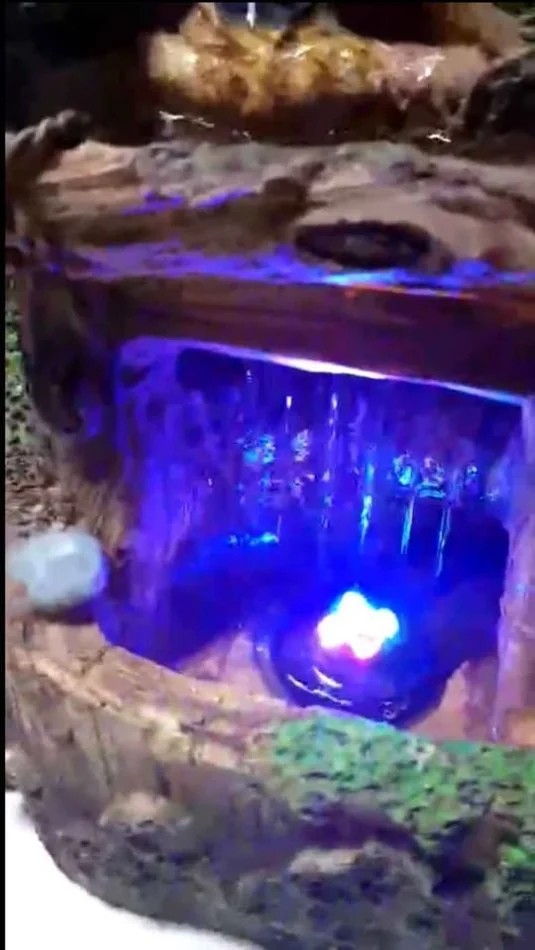 Ujëvarë me dy linja qarkullimi uji. 25 mij lek te vjetra