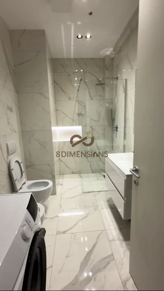 Tirane, jepet me qera apartament 1+1 Kati 2, 65 m² 600 € (Usluga Kompleks)
