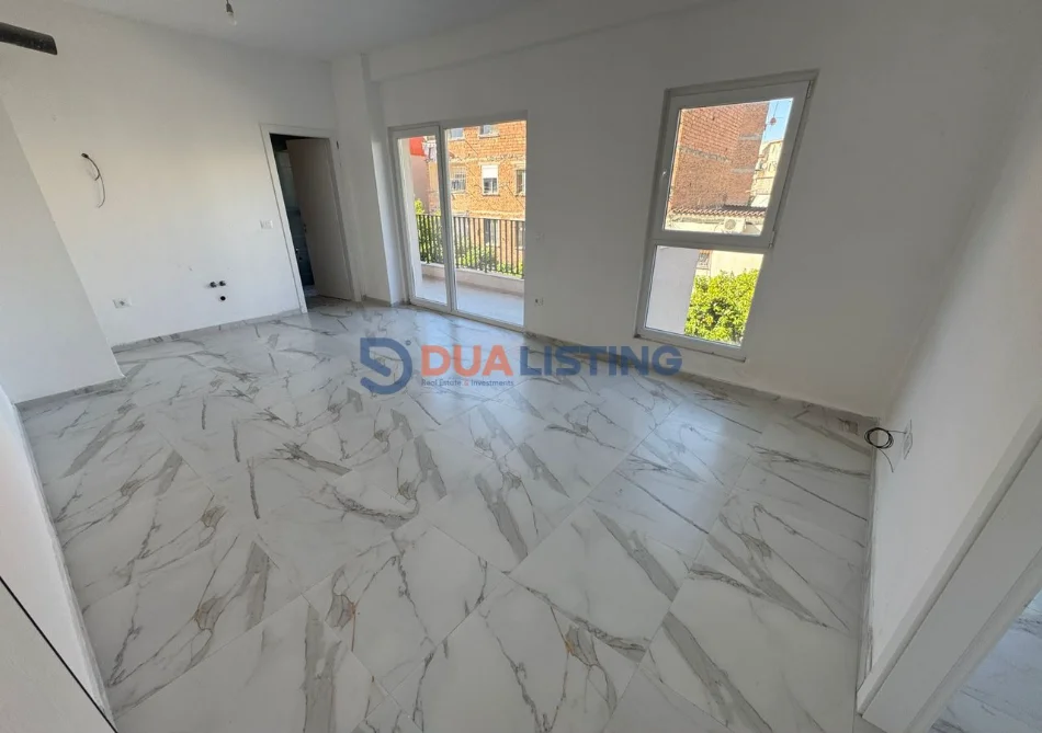 Tirane, jepet me qera apartament 1+1 , 70 m² 500 € (Rruga Dritan Hoxha)
