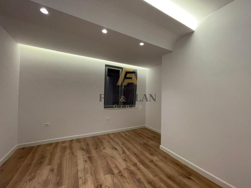 Tirane, shitet apartament 2+1 , 101 m² 237.000 € (Rruga e Kavajes)