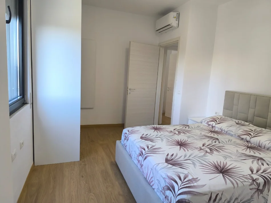 Tirane, jepet me qera apartament 2+1 Kati 4, 86 m² 800 € (Don Bosko)
