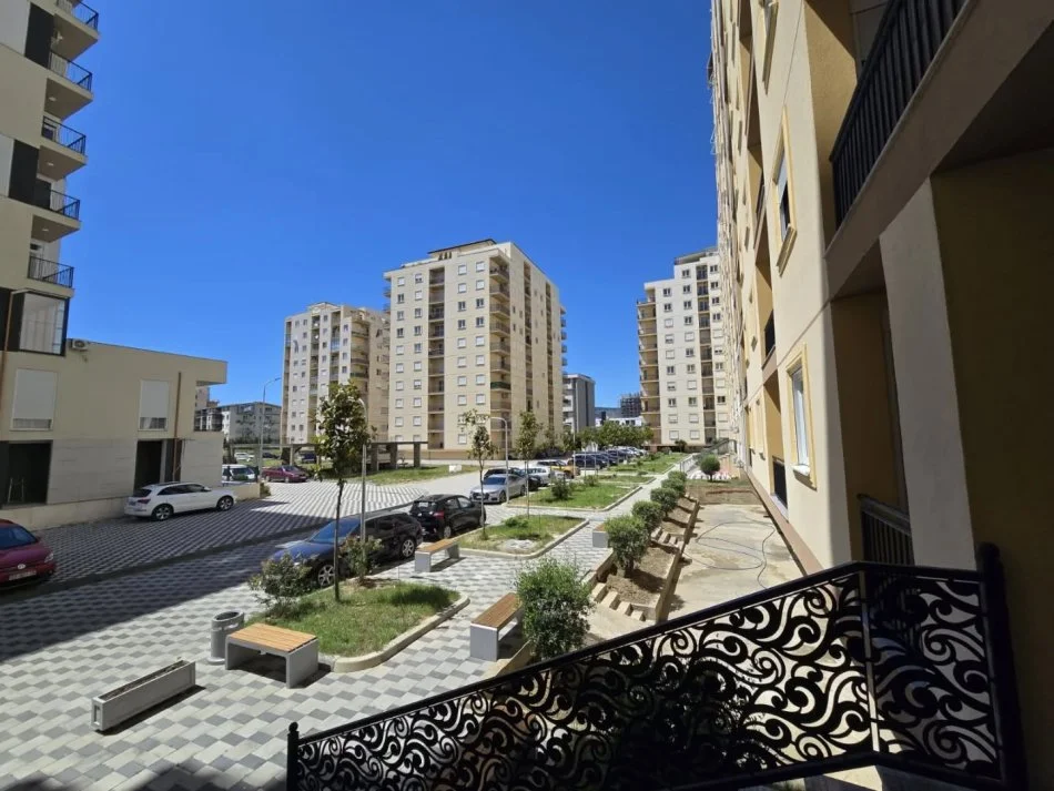 Lezhe, shitet apartament 1+1 Kati 7, 74 m² (shengjin)