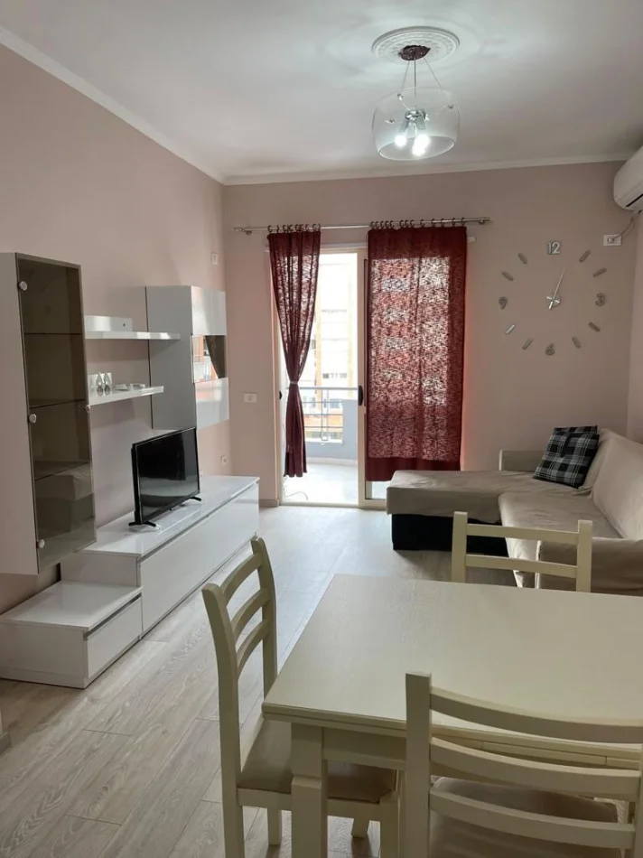 Tirane, jepet me qera apartament 1+1 Kati 3, 65 m² 500 € (Pallati Eja Studio ne Astir)