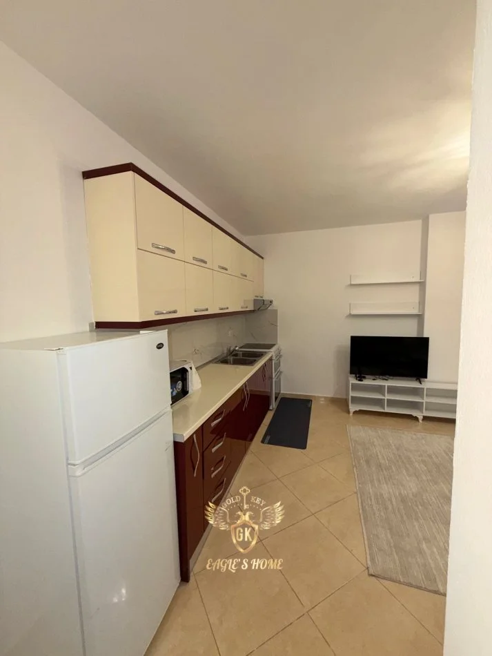 Durres, shes apartament 1+1+Ballkon Kati 2, (SHKEMBI KAVAJES)