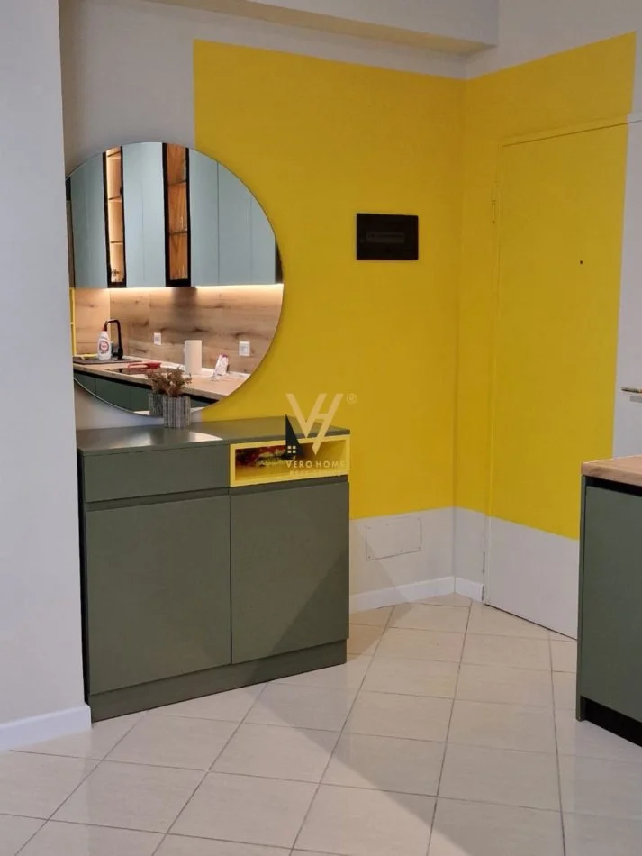 Vlore, shitet apartament 1+1+Ballkon Kati 4, 75 m² 135.000 € (ORIKUM)