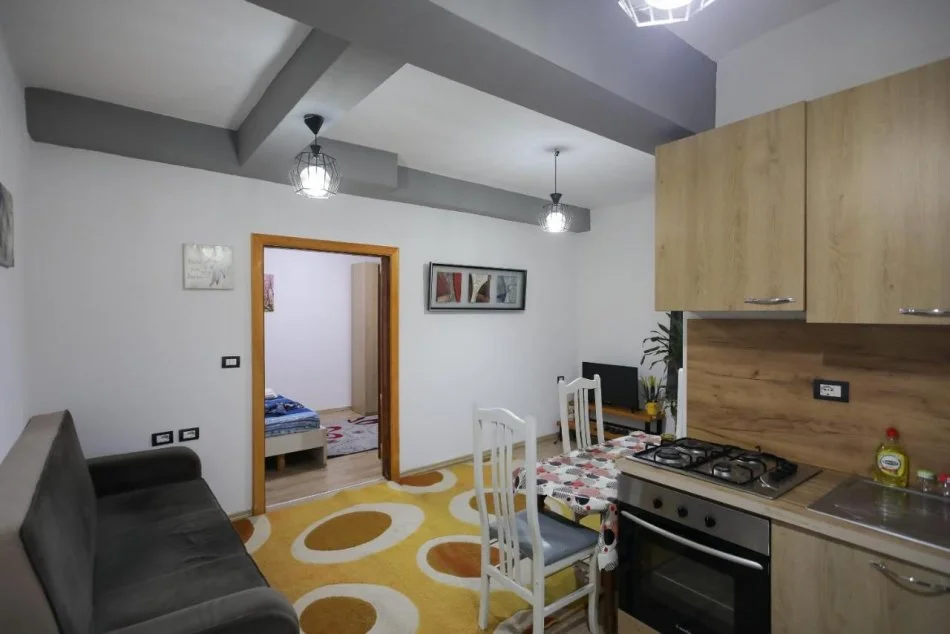 Durres, jepet me qera apartament 1+1 Kati 0, 50 m² 250 € 