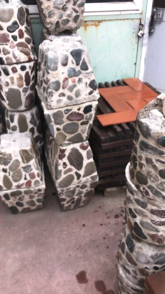 Materiale te ndryshme antike per veshje ambjentesh, pllaka balte, tyll shamat zjarrduruese etj..🤲🤲🤲