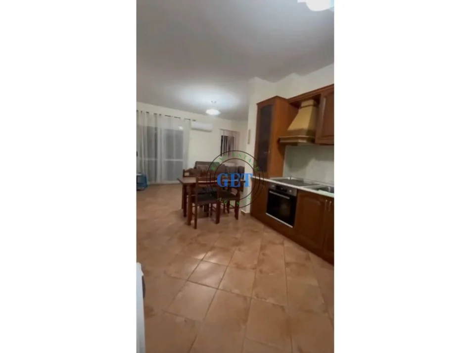 Durres, jepet me qera apartament 2+1 Kati 2, 92 m² 400 € (Shkembi i Kavajes, Durres)