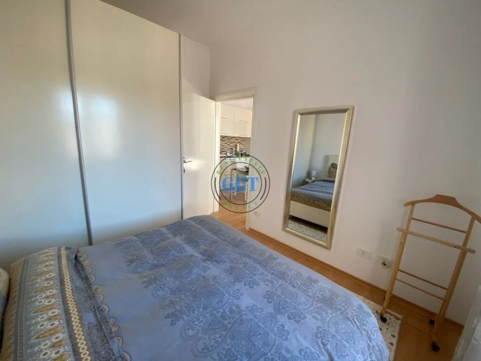 Durres, jepet me qera apartament 1+1 Kati 7, 40 m² 500 € (Rrota Kuqe,Plazh, Durrës)