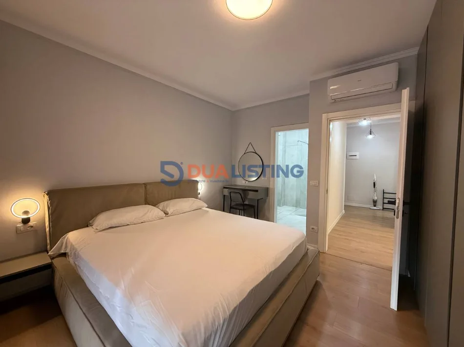 Tirane, jepet me qera apartament 2+1 , 1.200 € (Rruga Durresit)