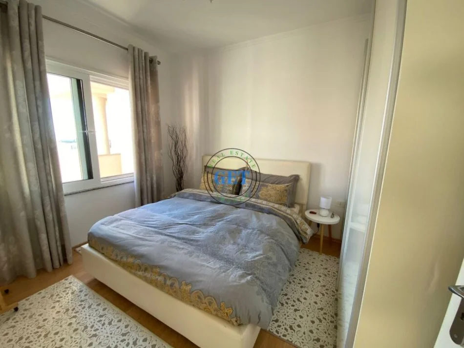 Durres, jepet me qera apartament 1+1 Kati 7, 40 m² 500 € (Rrota Kuqe,Plazh, Durrës)