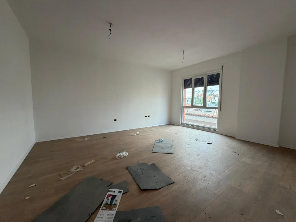 Tirane, shitet apartament 1+1 Kati 3, 68 m² 85.000 € (Me Hipotekë)
