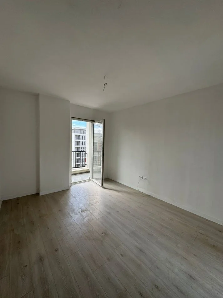 Tirane, shitet apartament 2+1+Ballkon Kati 6, 92 m² 92.000 € (Univers City Okazion 1000€/m2 Gati Per Banim)