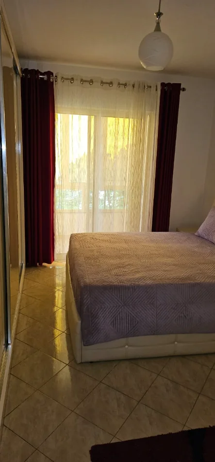 Tirane, jepet me qera 1+1+Ballkon Kati 3,