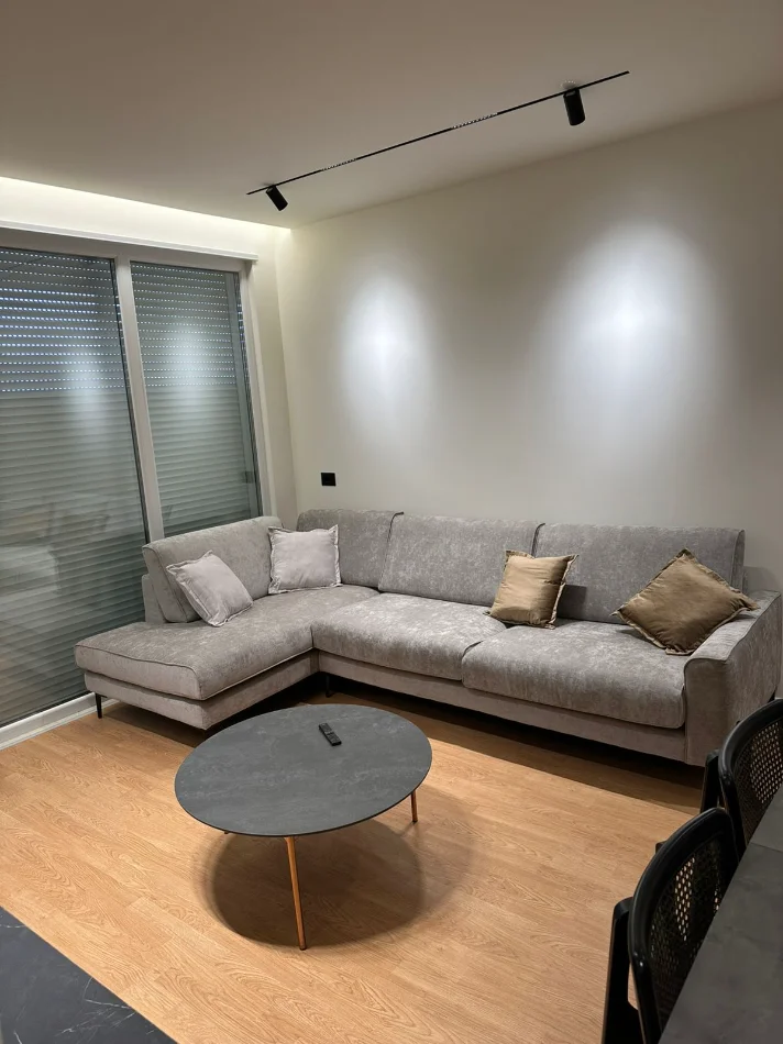 Tirane, shitet apartament 2+1+Aneks+Ballkon Kati 4, 94 m² 245.000 € (laprake)