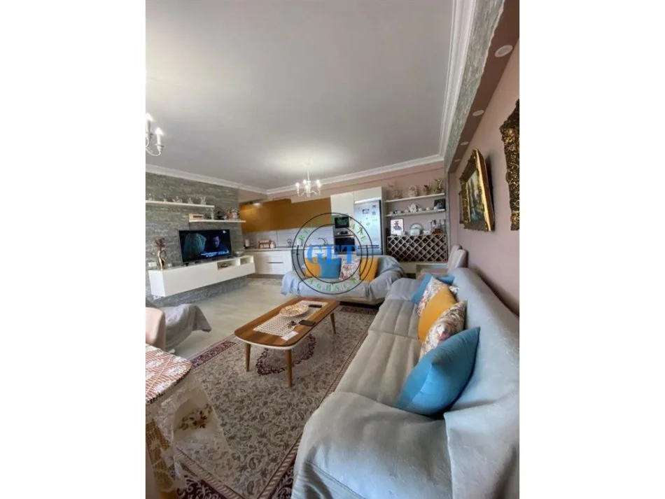 Durres, shitet apartament 2+1 Kati 6, 150.000 €