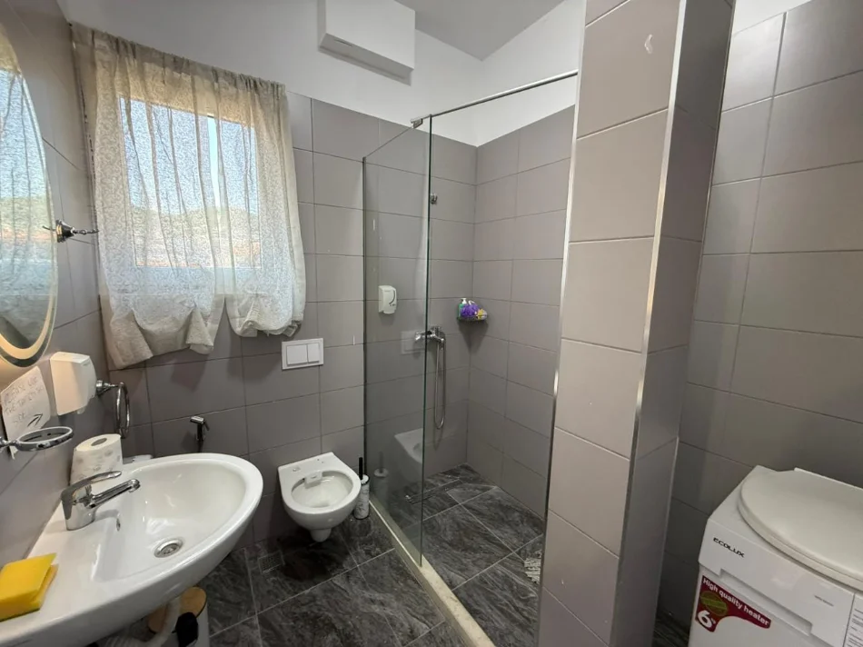 Tirane, shitet apartament 1+1/ + Garsionere Kati 9, 110 m² 180.000 € (Kristal Center)