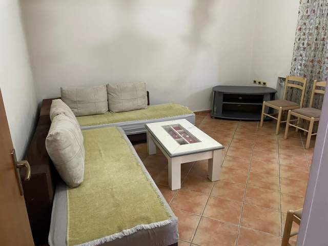 Tirane, jepet me qera apartament 2+1+A Kati 1, 90 m² 350 Euro (Brryli)