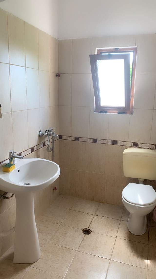 Tirane, jepet me qera apartament 1+1+A+BLK Kati 2, 60 m² 25.000 Leke (RRUGA E DIBRES)