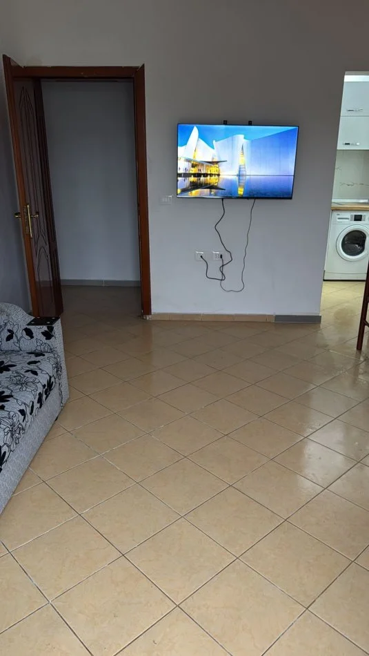 Tirane, jepet me qera apartament Kati 2, 350 € (Don Bosko pas Fiordi di Bosko)