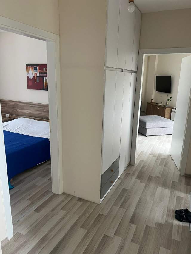 Tirane, jepet me qera apartament 1+1+BLK Kati 3, 64 m² 350 Euro (rruga e Dajtit)