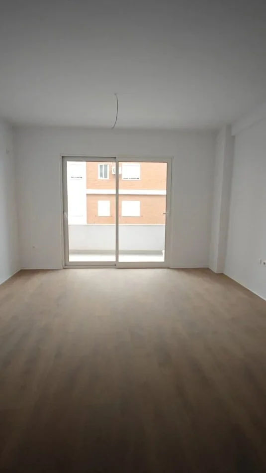 Tirane, shitet apartament 2+1 Kati 2, 92 m² 129.000 € (Fresk)