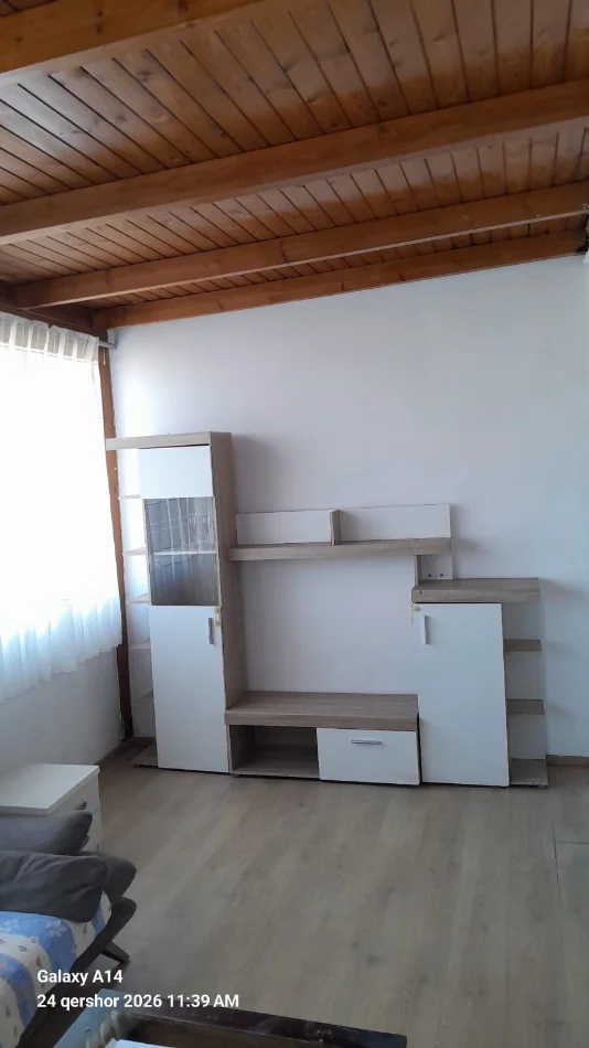 Tirane, jepet me qera apartament 2+1 Kati 7, 100 m² 480 € (Intesa San Paolo ne Laprak)
