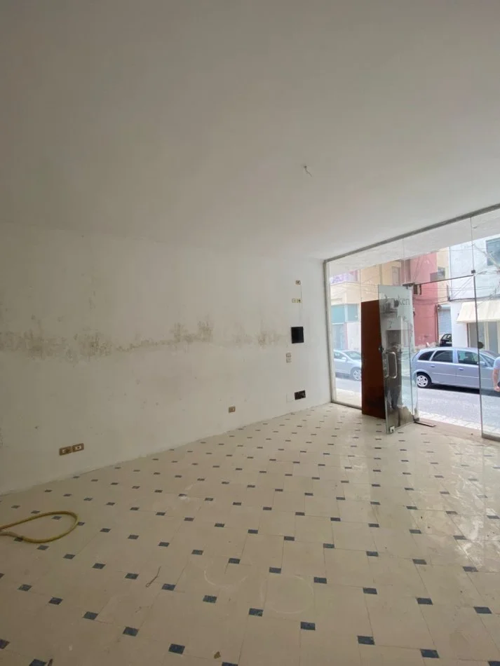 Durres, shitet ambjent biznesi Kati 0, 33 m² 50.000 € 