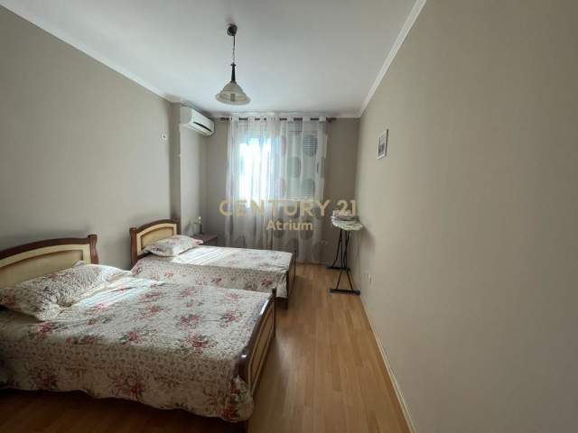 Tirane, jepet me qera apartament 2+1 Kati 6, 104 m² 500 Euro (Myslym Shyri)