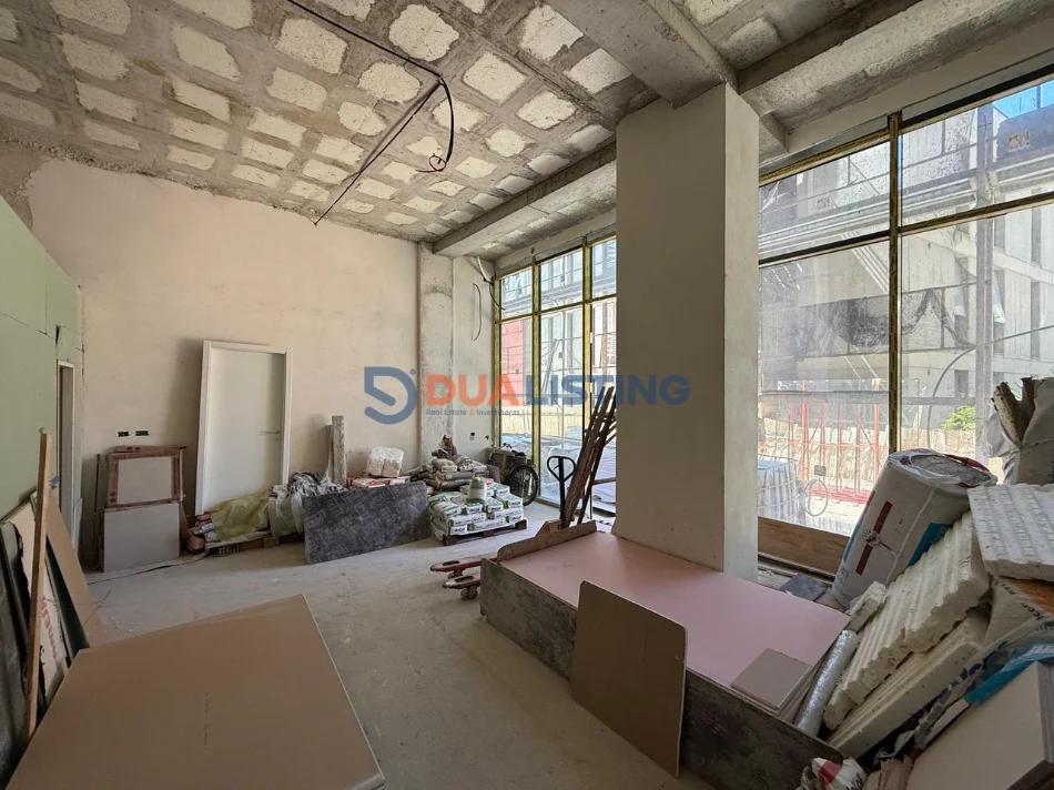 Tirane, shitet bar-kafe Kati 2, 114 m² 685.000 € (selvia , rruga e dibres)