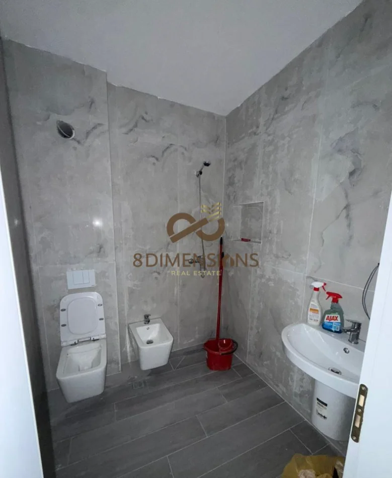 Tirane, jepet me qera zyre Kati 5, 60 m² 550 € (zogu i zi)
