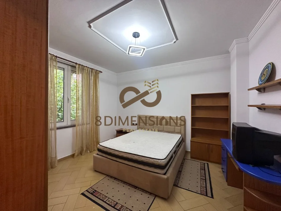 Tirane, jepet me qera apartament 2+1+Ballkon Kati 3, 140 m² 500 € (myslym keta)