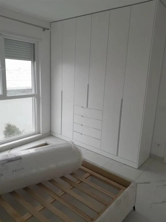 jepet me qera , 500 €