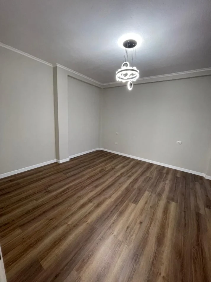 Durres, shitet apartament 2+1+Ballkon Kati 6, 82 m² 108.000 € 