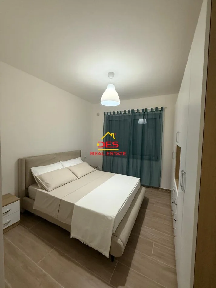 Radhime - Orikum, jepet me qera apartament 1+1+Ballkon Kati 3, 300 m² 300 € (Orikum, Vlorë)