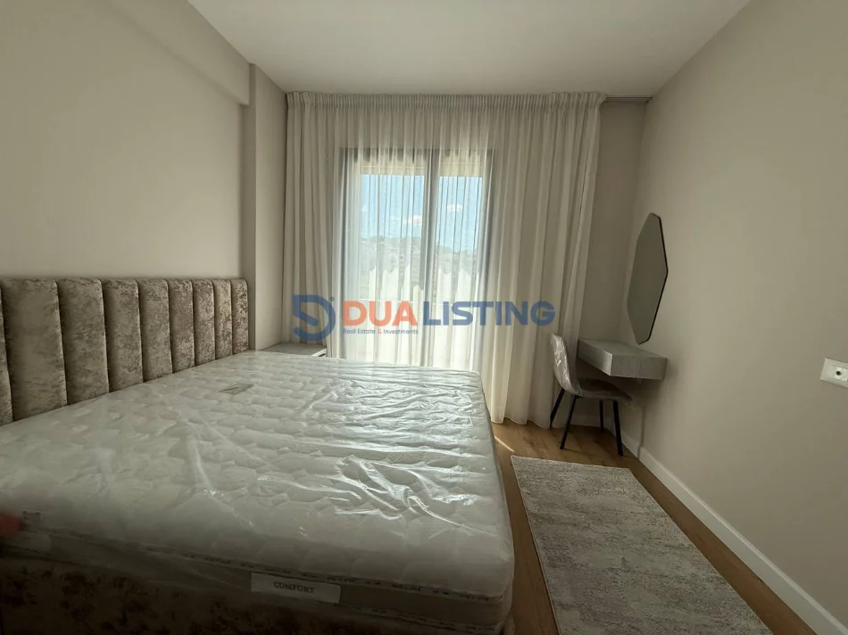 Tirane, jepet me qera apartament 1+1 , 749 € (Liqeni i Thate)