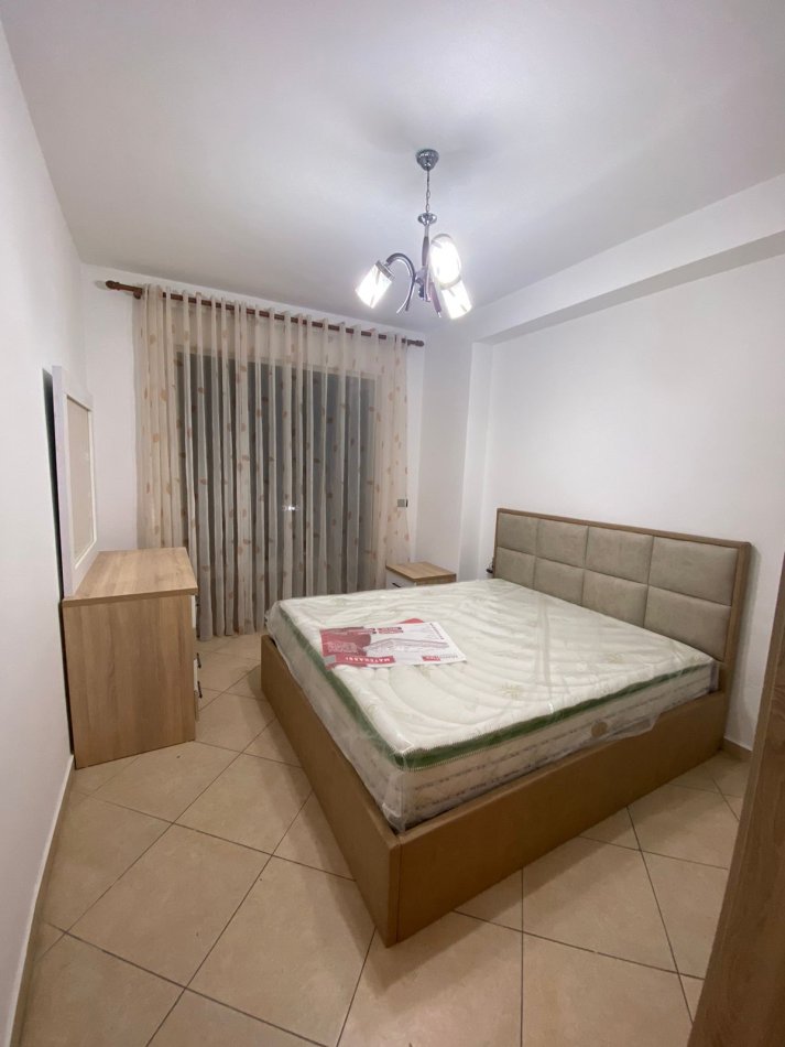 Tirane, jepet me qera apartament 1+1 Kati 5, 70 m² 360 € (Mikel Maruli)