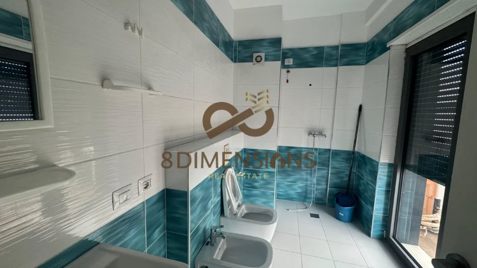 Tirane, jepet me qera apartament 2+1+Ballkon Kati 4, 70 m² 1.000 € (zogu i zi)