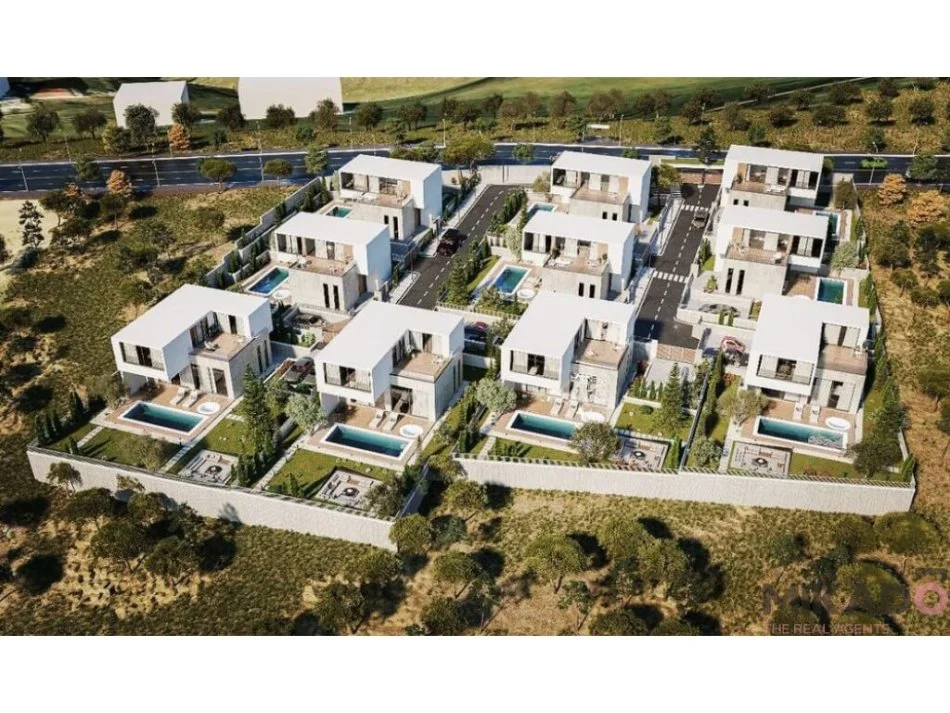 shitet , , 341 m² 800,000 €