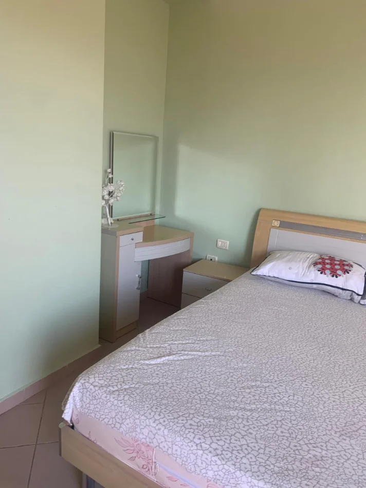 Tirane, jepet me qera apartament 1+1 Kati 5, 70 m² 500 € (Blloku i Ambasadave)