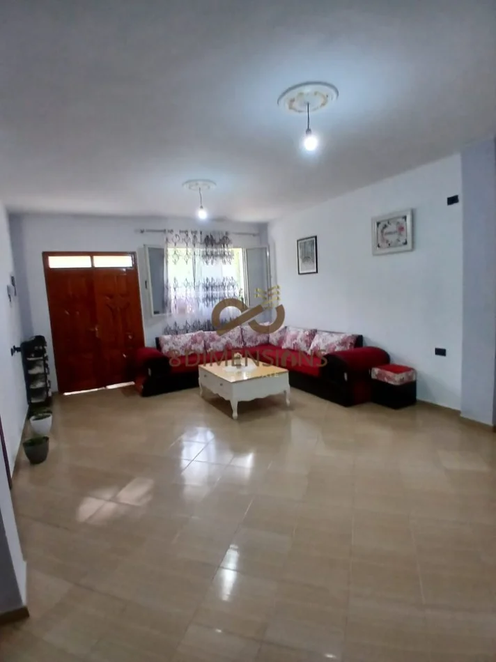 Tirane, shitet shtepi Vile 1 Katshe Kati 0, 140 m² 180.000 € (shkoze)