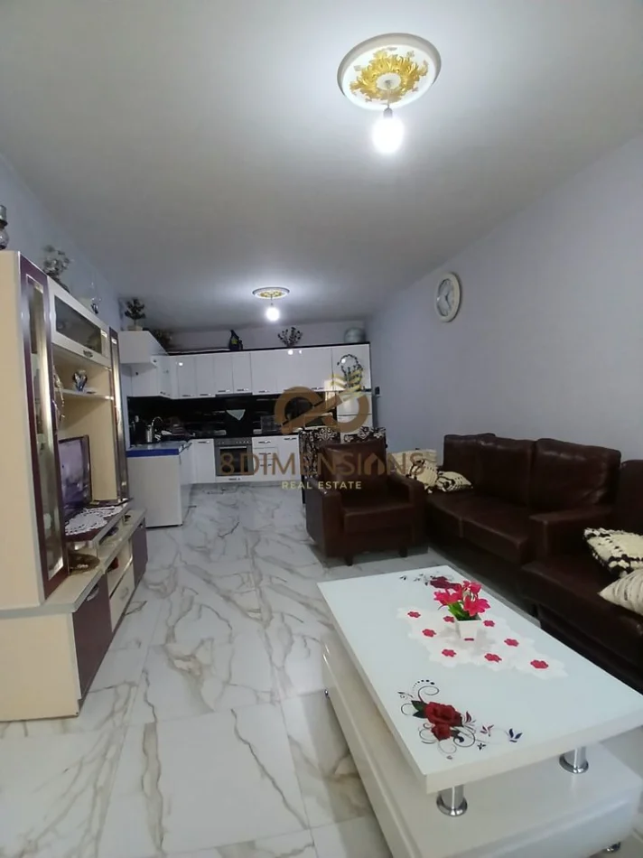 Tirane, shitet shtepi Vile 1 Katshe Kati 0, 140 m² 180.000 € (shkoze)