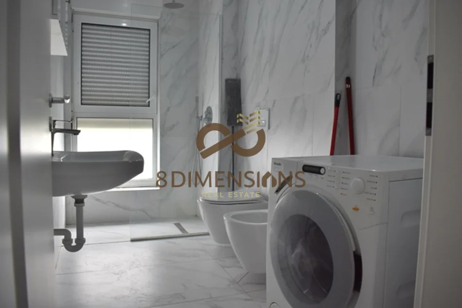 Tirane, jepet me qera apartament 1+1+Ballkon Kati 5, 60 m² 450 € (ali demi)